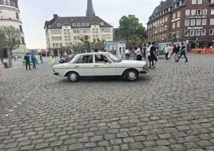 Mercedes-Benz E 200 Mercedes-Benz w123 200D – Oldtimer, Baujahr 1976