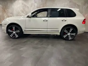 Porsche Cayenne Bild 2