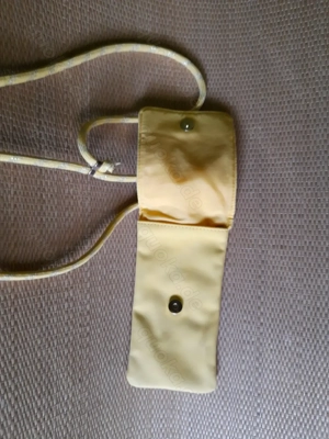 Kleine gelbe Handy-Tasche Bild 4