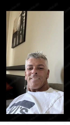 Suche eine Frau für regelmäßige Treffen 