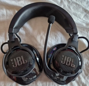 JBL Quantum 910