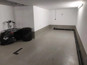 Tiefgaragenstellplatz mit Zusatzfl. Bestlage Laufen zu Vermieten