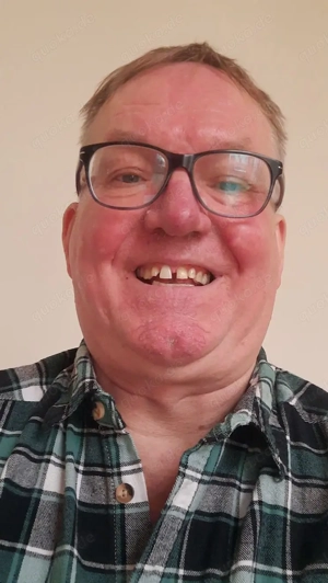 Rolf, 56 J., 1,91  groß, Frührentner, alleinstehend, ledig, sucht  nette  Frau!!