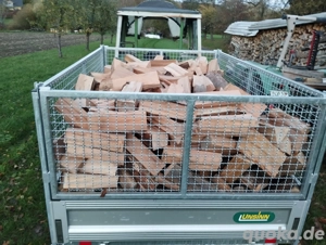 Sehr trockenes Brennholz Kaminholz Bild 7