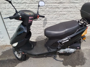 Motorroller Nova Motors  Bild 4