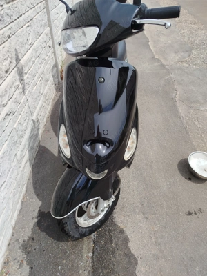 Motorroller Nova Motors  Bild 5