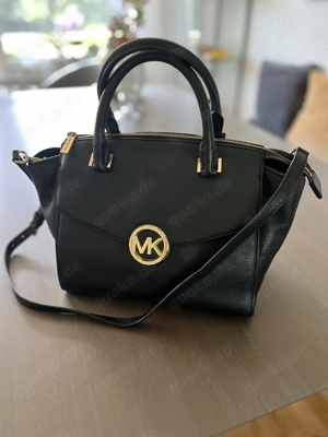 Michael Kors Damen Schultertasche, schwarz 
