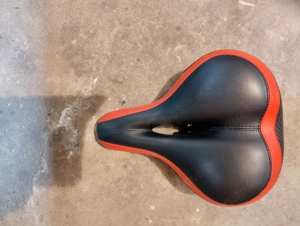 Gel Fahrradsattel Schwarz Rot.