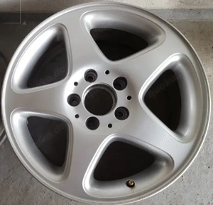 4 original Mercedes Alufelgen 7Jx16 mit Sommer-Bereifung