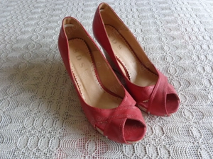 Damen-Peeptoes, Wedges, Gr. 39, hummerfarben, Keilabsatz, Kunstleder