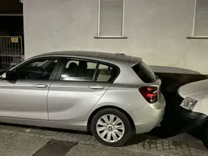 BMW 118 118i Aut., TÜV neu, scheckheftgepflegt Bild 4