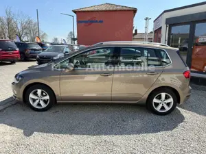 Volkswagen Golf Sportsvan Sportsvan VII Highline 1.4TSI*DSG*Bi-Xenon*SHZ* Bild 2