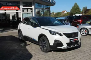 Peugeot 3008 Hybrid4 300 GT Bild 2