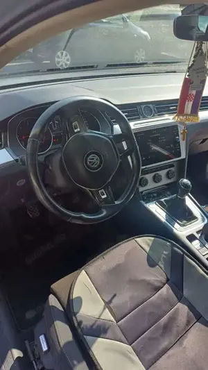 Volkswagen Passat 2.0 TDI SCR Comfortline Bild 3