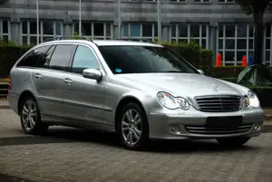Mercedes-Benz C 230 T Kompressor| XENON| LEDER| PDC| SZH| NAVI Bild 3