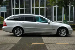 Mercedes-Benz C 230 T Kompressor| XENON| LEDER| PDC| SZH| NAVI Bild 4