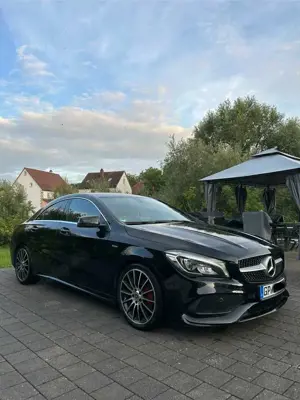 Mercedes-Benz CLA 180 7G-DCT AMG Line Bild 4