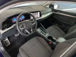 Volkswagen Golf 8 1.5 eTSI DSG Move PANO+NAVI+ACC+MATRIX Bild 4