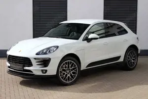 Porsche Macan 2.0 TFSI SPORTPAKET KAMERA AHK 20 ZOLL RS