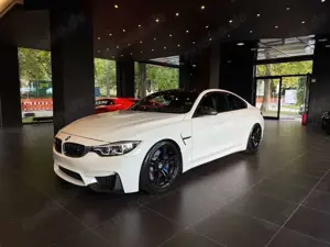 BMW M4 Coupe Carbon*Deutsches FZ*LED* Bild 1