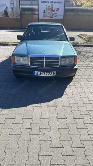 Mercedes-Benz 190 D Bild 2