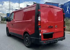 Nissan NV300