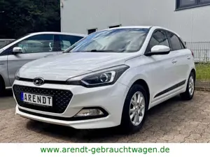 Hyundai i20 Passion *PDC/SHZ/Lenkradheizung*