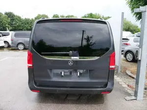 Mercedes-Benz V 300 d Avantgarde Edition*ALLRAD*NAVI*ACC*PDC*KAMERA*LE Bild 3