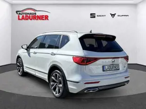 SEAT Tarraco FR 4Drive 2.0TDI *PANODACH+NAVI+7-SITZER* Bild 2
