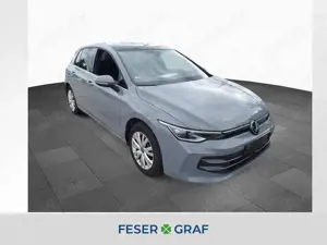 Volkswagen Golf VIII 1.5 eTSI DSG 50.J AHK PANO LED-MATRIX