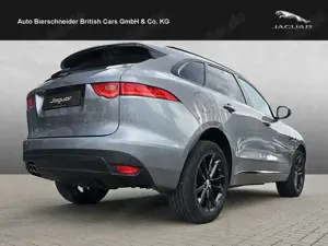 Jaguar F-Pace 20d R-Sport Bild 3