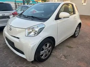 Toyota iQ Basis