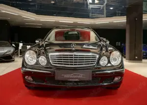 Mercedes-Benz E 500 T 4Matic 7-SITZER Schiebedach HarmKardon