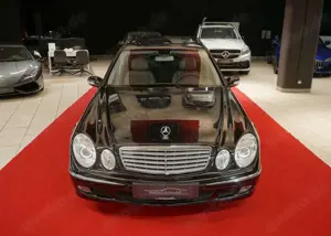 Mercedes-Benz E 500 T 4Matic 7-SITZER Schiebedach HarmKardon Bild 2