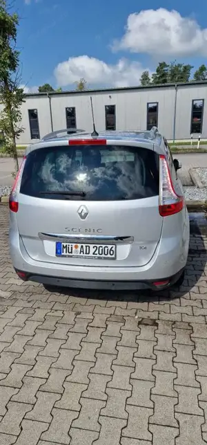 Renault Grand Scenic Energy TCe 130 SS Bose Edition Bild 2