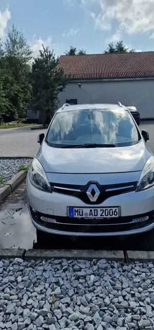 Renault Grand Scenic Energy TCe 130 SS Bose Edition Bild 5