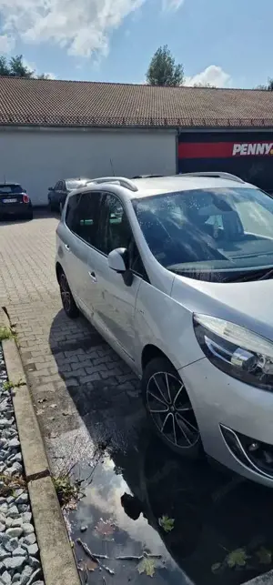 Renault Grand Scenic Energy TCe 130 SS Bose Edition Bild 4