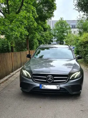 Mercedes-Benz E 300 de AMG - Line 9G