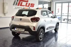 Dacia Spring Comfort Plus Navi LED Kamer Bild 4