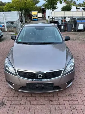 Kia Ceed / cee'd Ceed 1.4 CVVT Spirit