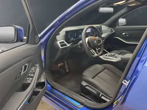 BMW 330 e xDrive Touring [M Sport, AHK, ACC, RFK] Bild 2