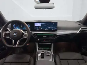 BMW 330 e xDrive Touring [M Sport, AHK, ACC, RFK] Bild 5