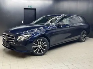 Mercedes-Benz E 300 Exclus NIGHT+WIDES+PANO+MULTIB+HEAD+VOLL Bild 3