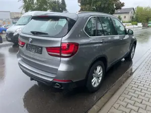 BMW X5 xDrive 25 d AUTOMATIK NAVI LEDER XENON Bild 3