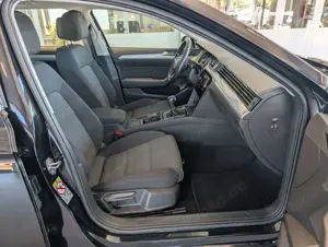Volkswagen Passat Variant Passat TSi DSG*AHK*LED*ACC*KAM*Massage*CarPlay Bild 3