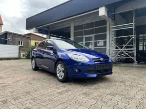 Ford Focus Sync Edition super Zustand neuer Motor !!! Bild 1