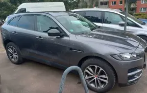 Jaguar F-Pace 25D AWD Klima SHZ Navi Leder Xenon LMF19"