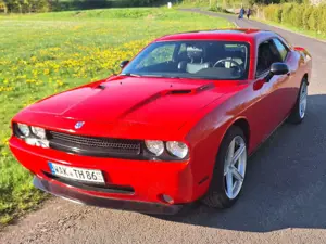 Dodge Challenger 5.7 R/T mit Schaltgetriebe und Gasanlage