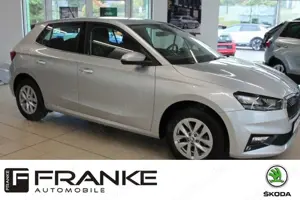 Skoda Fabia Style 1.0 TSI Klima Navi Einparkhilfe Sitzheizung