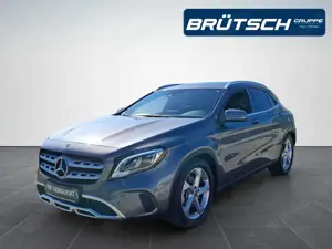 Mercedes-Benz GLA 250 4Matic AUTOMATIK / AHK / LED / NAVI / KAMERA360
